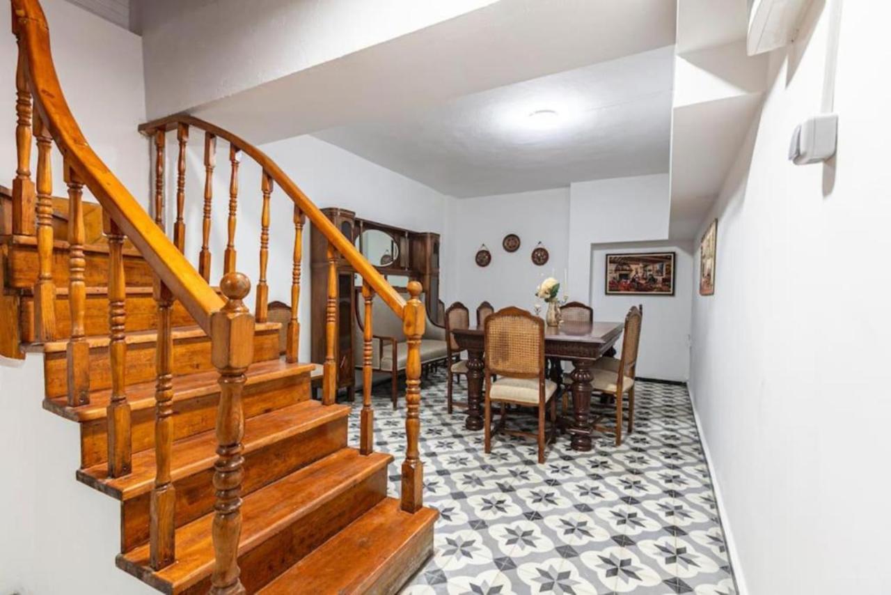 Historical 4-Br Home Steps From Besiktas Stadium & Bosphorus Views - Prime Nisantasi Location! Istanbul Exterior photo