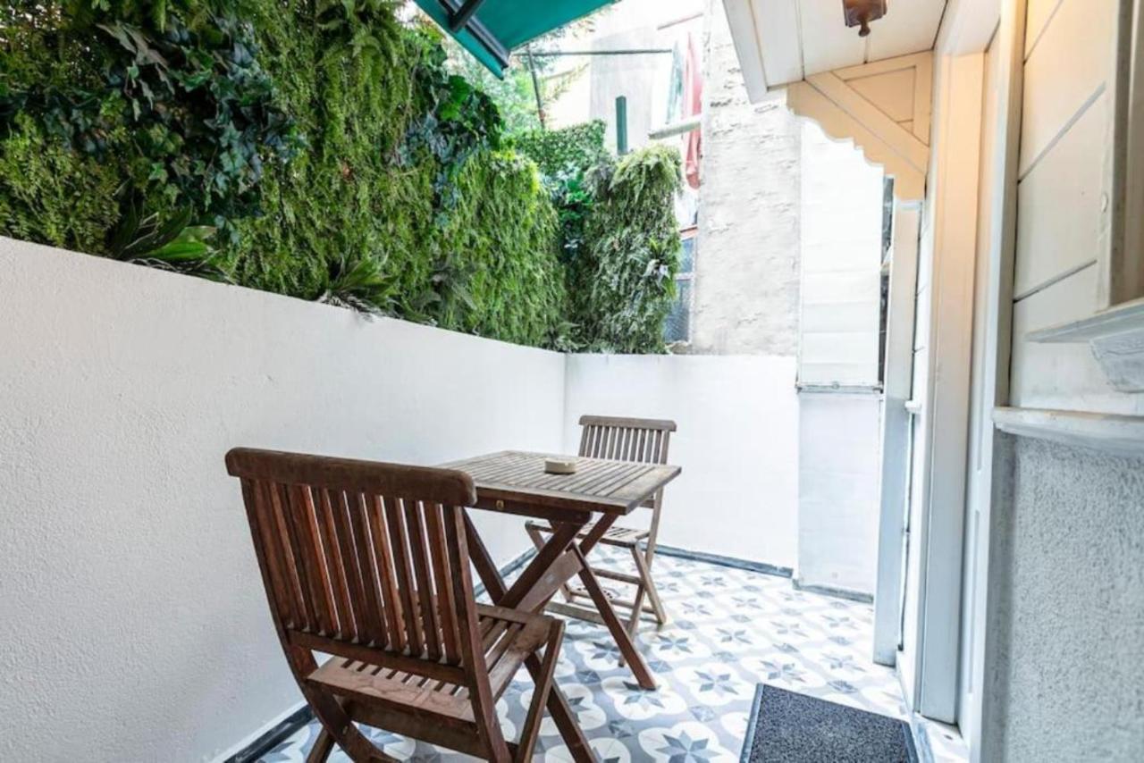 Historical 4-Br Home Steps From Besiktas Stadium & Bosphorus Views - Prime Nisantasi Location! Istanbul Exterior photo